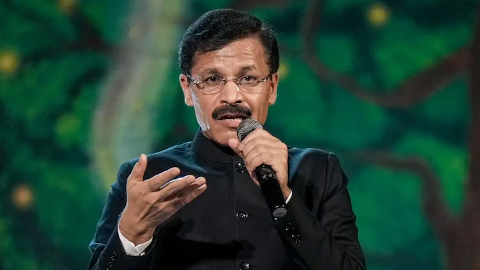 महाराष्ट्र FDA कमिश्नर तुकाराम मुंडे मुंबई के एक कॉलेज में हाल ही में हुए एक इंटरैक्टिव सेशन के दौरान। (Credit : PTI)