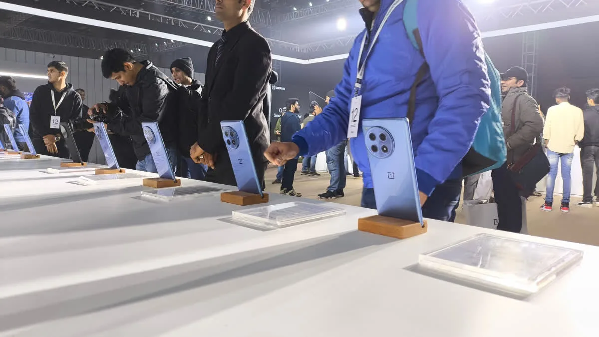Vaishnaw said that India would soon witness its own Apple and Samsung moment in the smartphone industry (Representative Image, Credit: ETV Bharat/ Mohammad Faisal)