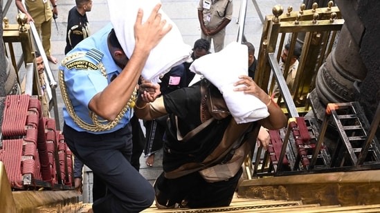 president murmu reached sabarimala temple