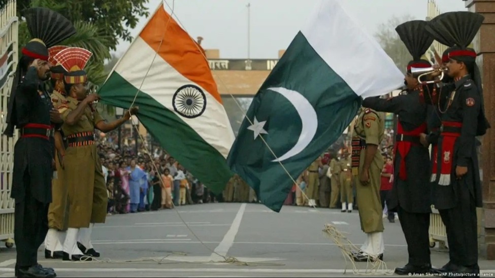 India and Pakistan exchange lists of nuclear installations