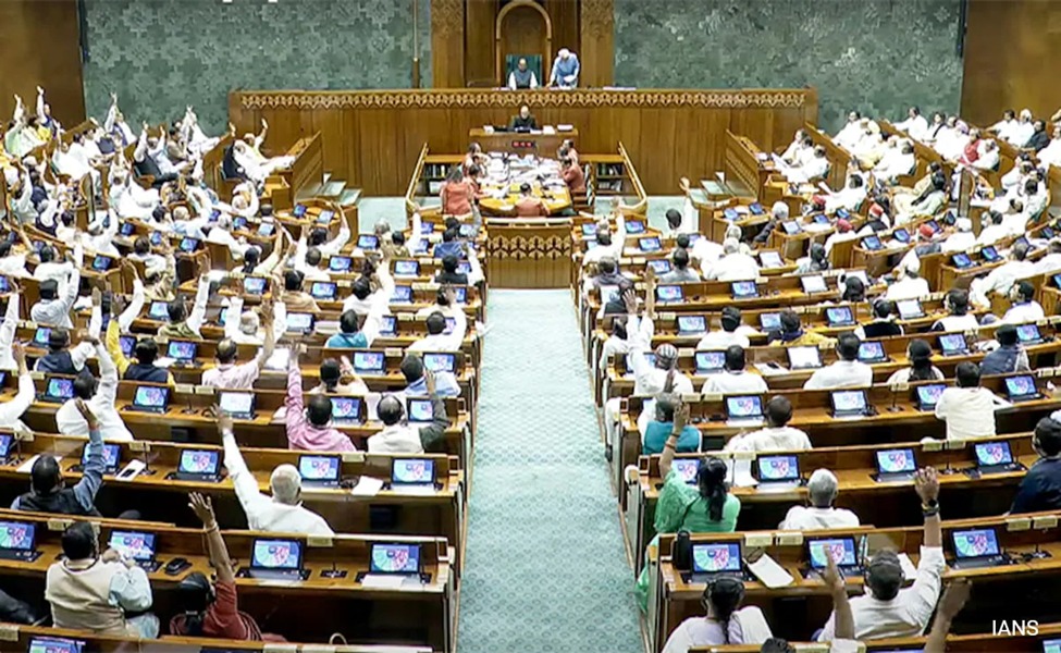 Parliament clash Iran war debate